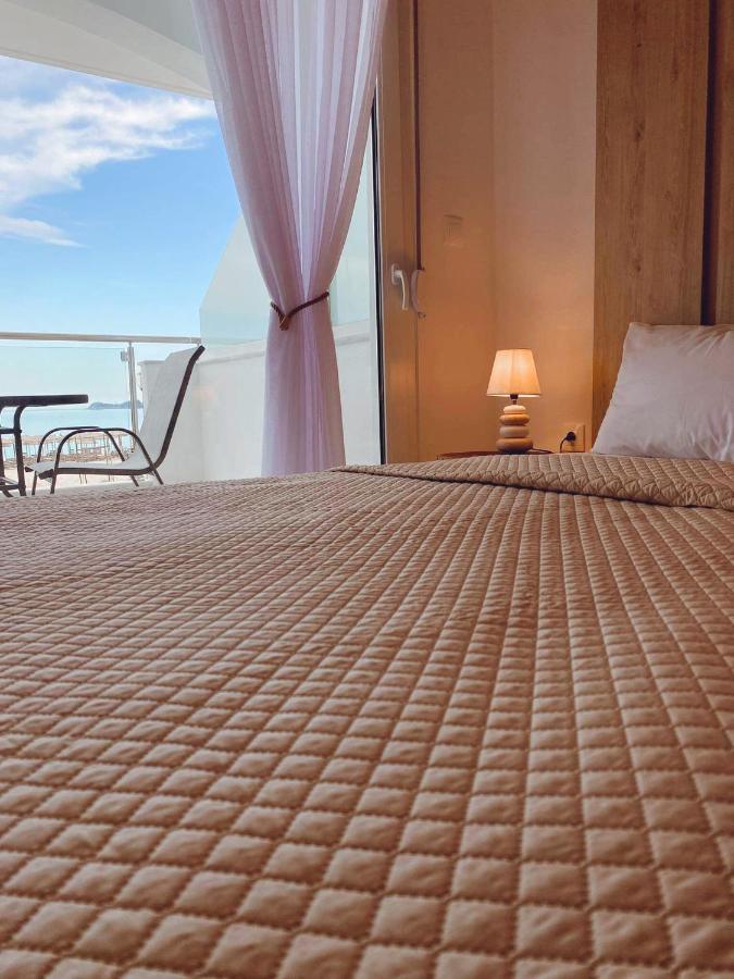 Ifigenia Sea View Apartments Chrysi Ammoudia Bagian luar foto